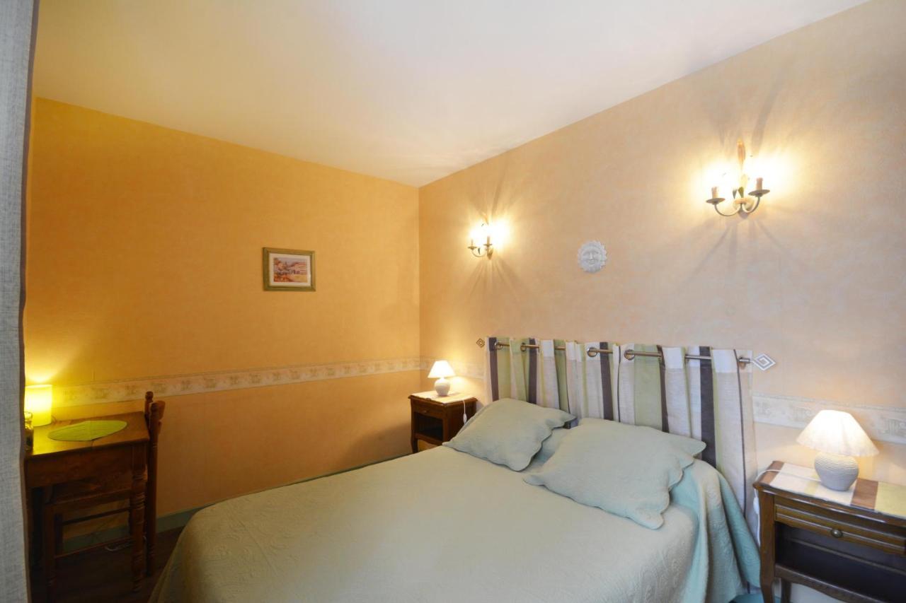 Chambre D'Hotes Au Vieux Chene Grillon Bagian luar foto